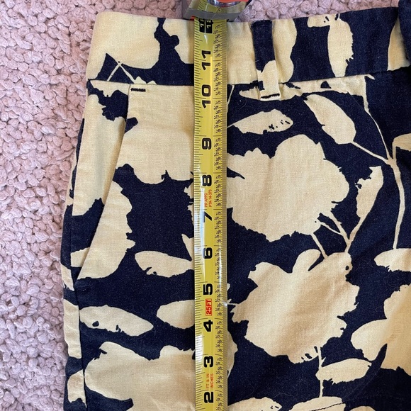 LOFT Floral Linen Women's Shorts - Picture 5 of 6
